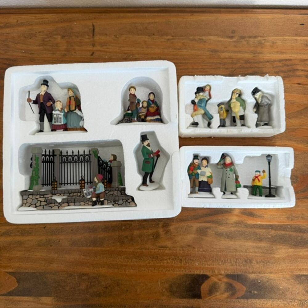 Department 56  A Christmas Carol Reading, A Christmas Carol Morning Mixed Lot #4